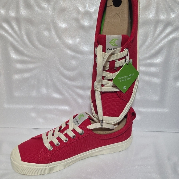 Cariuma Shoes - Cariuma Women's Bold Red Sneakers OCA Low CANVASS